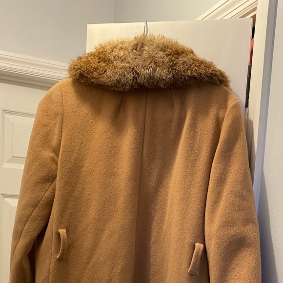 Wool Coat with fur lined neck - Picture 4 of 5